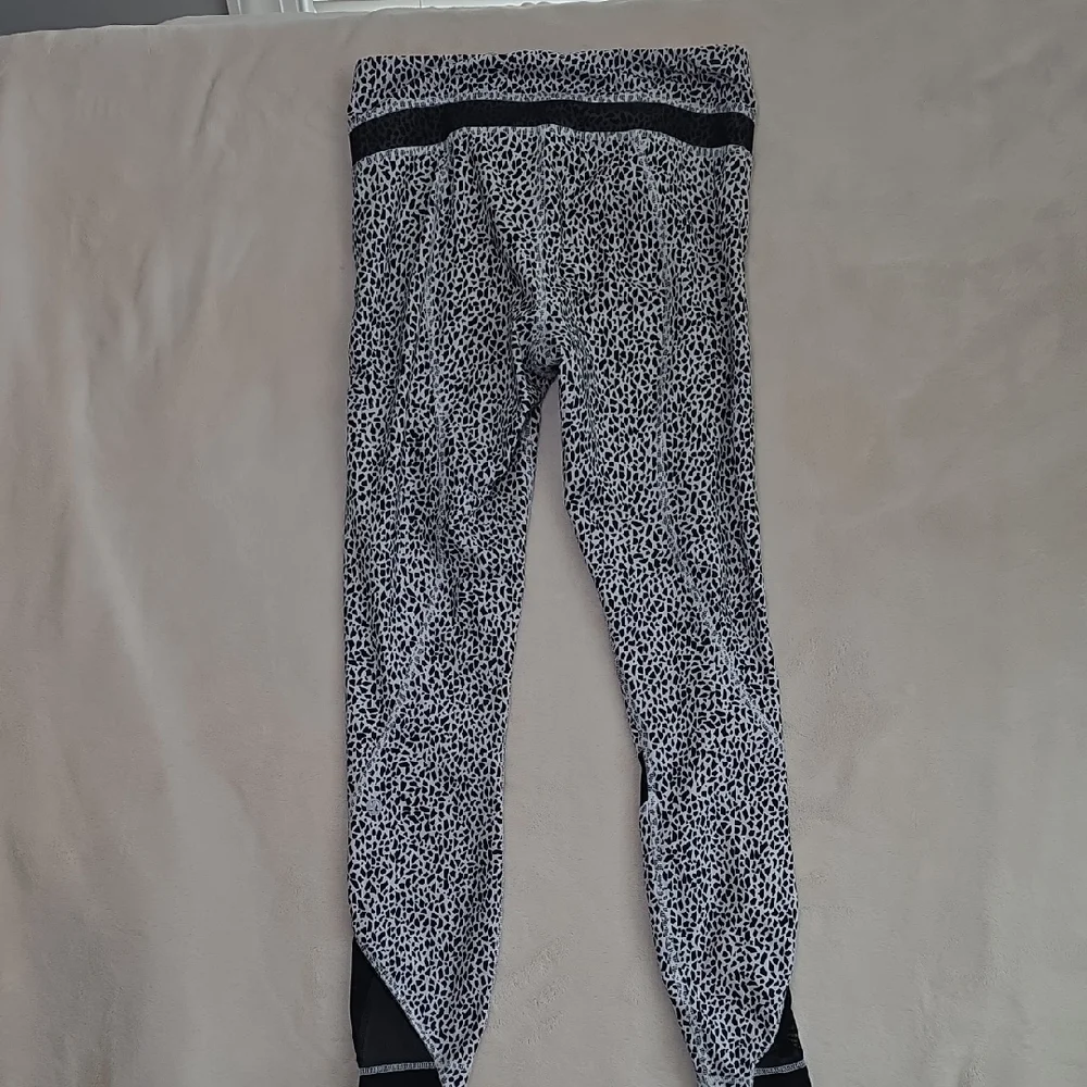 lululemon athletica sleek black